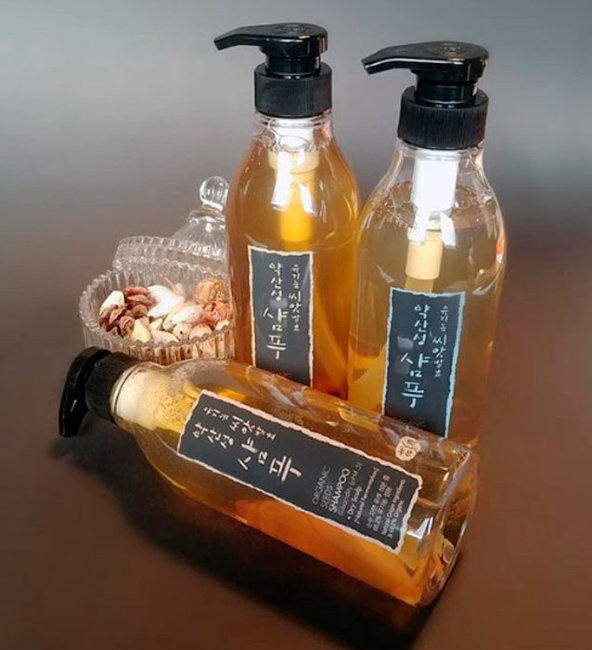 Whamisa Organic Seeds Shampoo Subacidity (pH 4.5) Oily Scalp Шампунь на основе ферментов семян растений (для жирной кожи головы), 500 мл