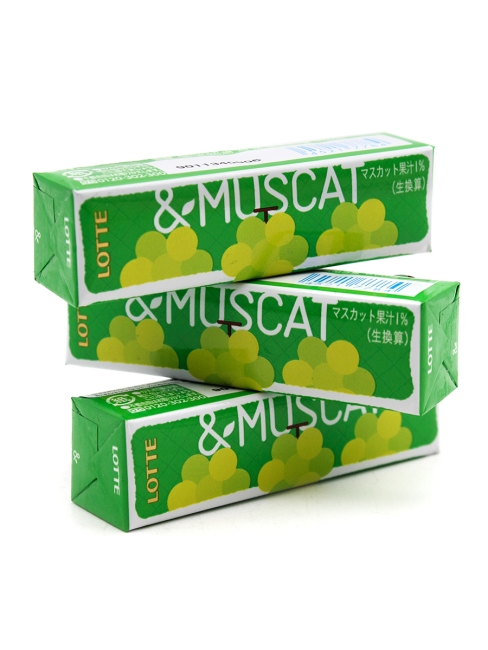 LOTTE Жевательная резинка Виноград мускат & Muscat, 3 шт х 26,1 г LOTTE Жевательная резинка Виноград мускат & Muscat, 3 шт х 26,1 г