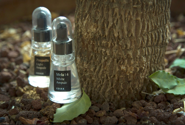 COSRX Mela 14 White Ampule Ампульная осветляющая эссенция с яблочной водой, 20 мл COSRX Mela 14 White Ampule Ампульная осветляющая эссенция с яблочной водой, 20 мл