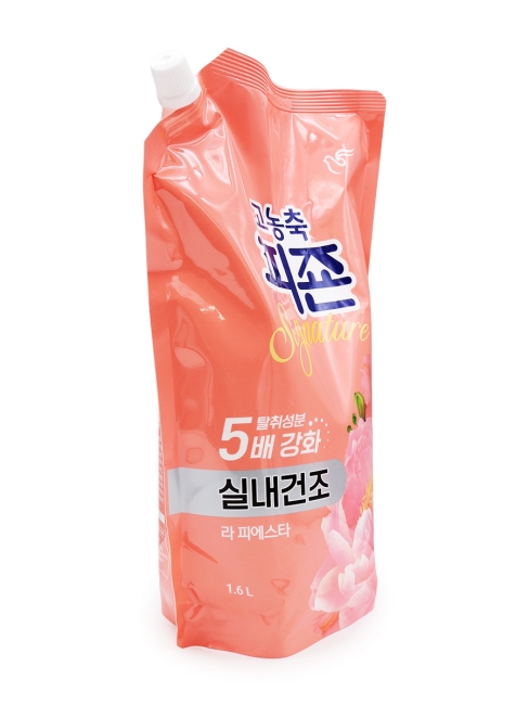 Pigeon Кондиционер для белья парфюмированный концентрат аромат Ванили Rich Perfume Signature La Fiesta, 1600 мл