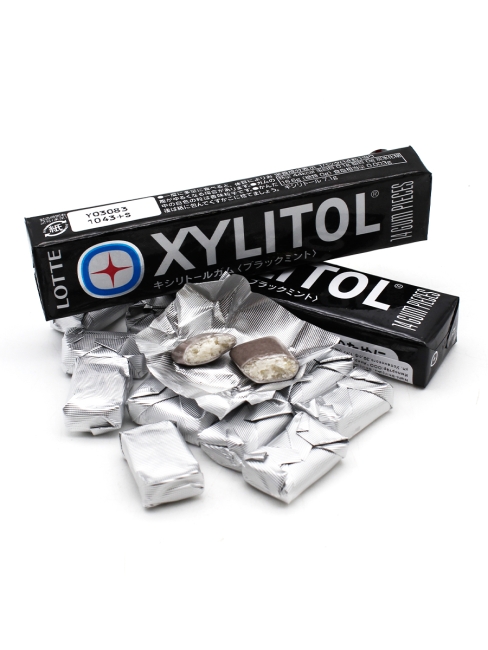 LOTTE Жевательная резинка с ксилитом Чёрная мята Xylitol Black Mint, 3 шт х 21 г LOTTE Жевательная резинка с ксилитом Чёрная мята Xylitol Black Mint, 3 шт х 21 г