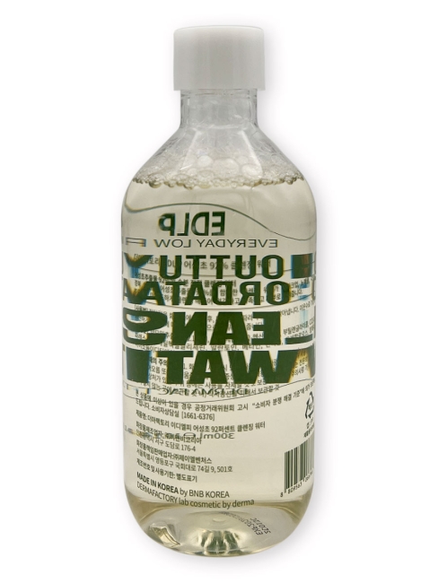 Derma Factory Очищающая вода для лица с экстрактом цветка хауттюйнии Houttuynia Cordata 92% Cleansing Water, 300 мл