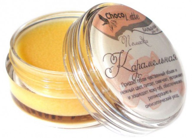 ChocoLatte Бальзам-блеск для губ Помадка Карамельная, 10 мл ChocoLatte Бальзам-блеск для губ Помадка Карамельная, 10 мл