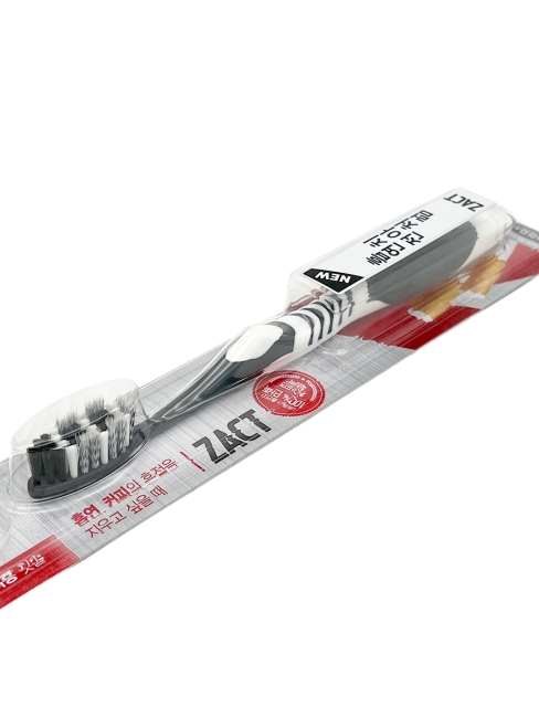 LION Зубная щетка для курильщиков средняя жесткость черная Dr. Sedoc - Zact Black, 1 шт