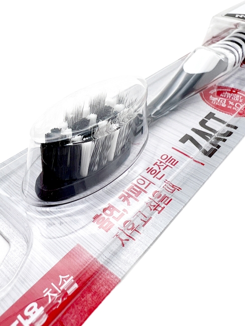 LION Зубная щетка для курильщиков средняя жесткость черная Dr. Sedoc - Zact Black, 1 шт