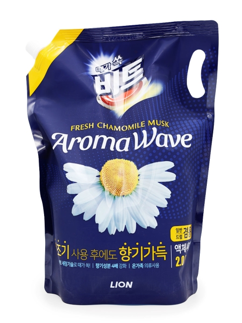 LION Гель концентрат парфюмированный для стирки Cвежая ромашка Aroma Wave Fresh Chamomile Musk, 2000 мл