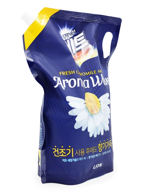 LION Гель концентрат парфюмированный для стирки Cвежая ромашка Aroma Wave Fresh Chamomile Musk, 2000 мл