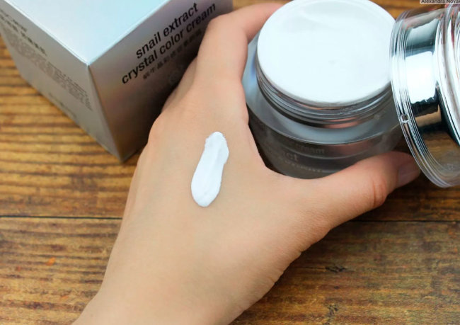 Rorec Snail Extract Crystal Color Кристальная основа под макияж с экстрактом улитки, 50 г