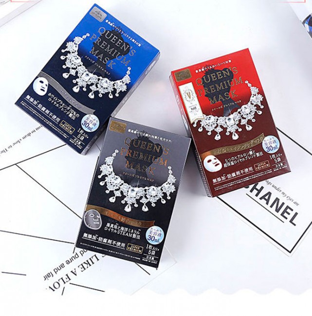 Quality First Queen's Premium Mask Black Тканевая маска лифтинговая для сужения пор с морскими минералами и черным жемчугом Королева Блэк, 5 шт