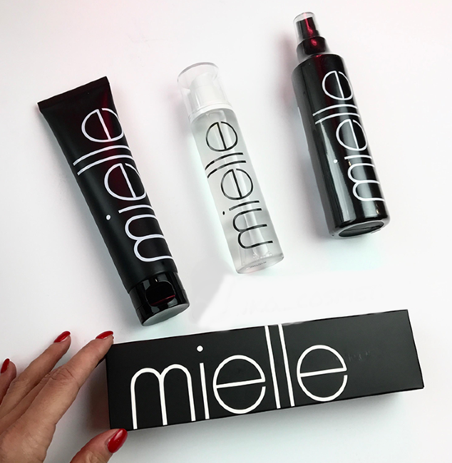 Mielle Professional Black Iron Booster Спрей-бустер для разглаживания волос термозащитный, 250 мл