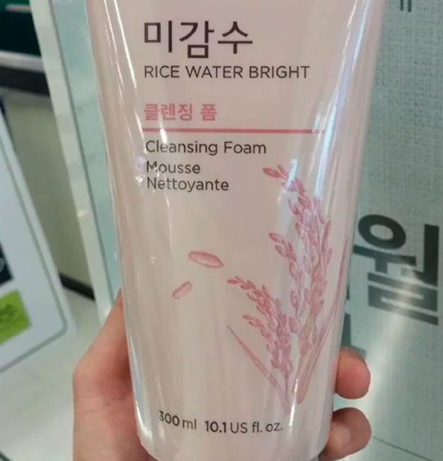 The Face Shop Rice Water Bright Foaming Cleanser Пенка для умывания, 300 мл The Face Shop Rice Water Bright Foaming Cleanser Пенка для умывания, 300 мл