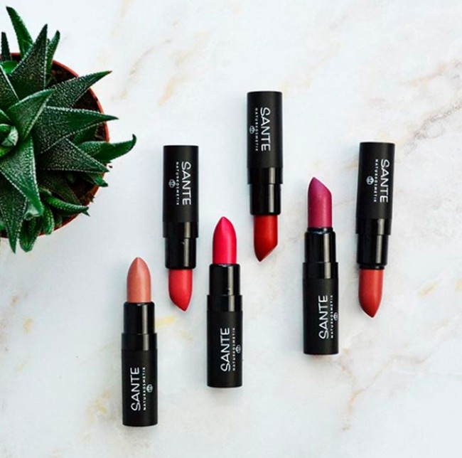 Sante Naturkosmetik Помада для губ матовая Розовое дерево, 4,5 г Sante Naturkosmetik Помада для губ матовая Розовое дерево, 4,5 г