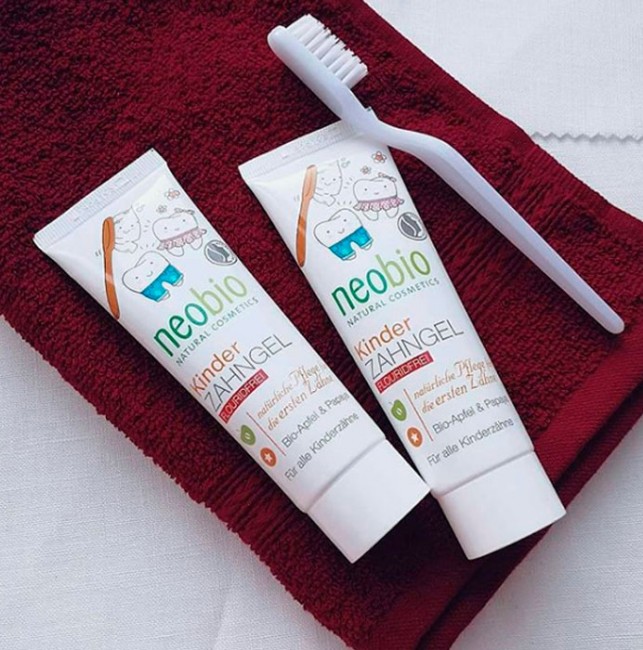 Neobio Зубная паста Био-яблоко и папайя 0+, 50 мл