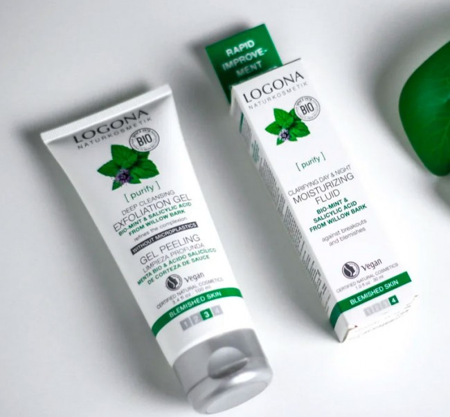 Logona Отшелушивающий гель для глубокого очищения с Био-Мятой и Салициловой кислотой из коры ивы, 100 мл Logona Отшелушивающий гель для глубокого очищения с Био-Мятой и Салициловой кислотой из коры ивы, 100 мл