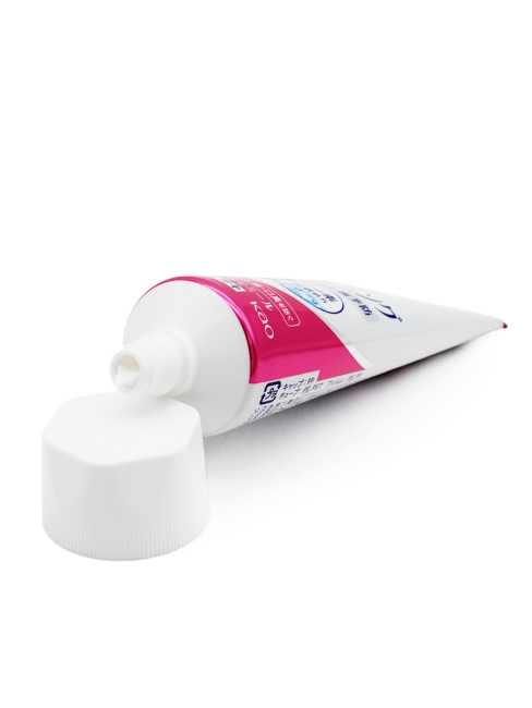 KAO Зубная паста отбеливающая от кариеса и запаха с микрогранулами яблоко и ромашка Whitening Apple Chamomile, 120 г