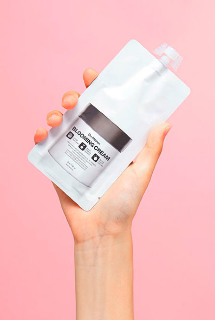 DerMeiren Blooming Cream Крем для выравнивания тона лица с экстрактом жемчуга, 30 г DerMeiren Blooming Cream Крем для выравнивания тона лица с экстрактом жемчуга, 30 г