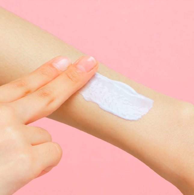 DerMeiren Blooming Cream Крем для выравнивания тона лица с экстрактом жемчуга, 30 г DerMeiren Blooming Cream Крем для выравнивания тона лица с экстрактом жемчуга, 30 г