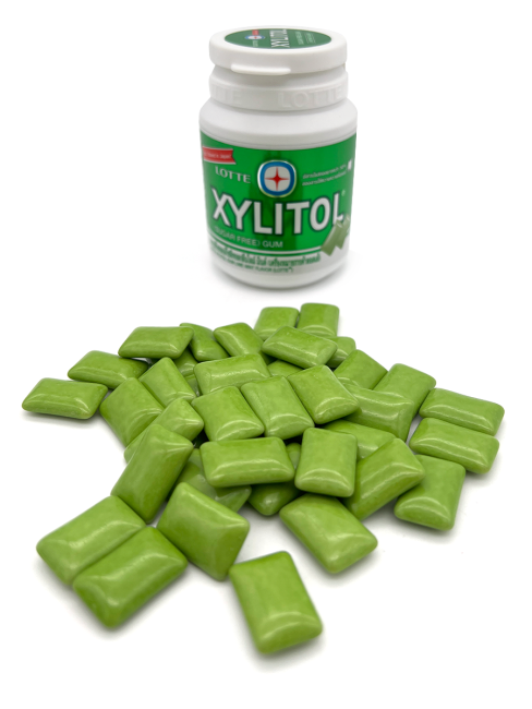 Lotte Жевательная резинка с ксилитолом без сахара освежающая лайм и мята Xylitol Gum Lime Mint Flavor, 52 г Lotte Жевательная резинка с ксилитолом без сахара освежающая лайм и мята Xylitol Gum Lime Mint Flavor, 52 г