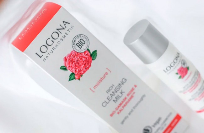 Logona Насыщенное молочко для очищения лица с Био-Дамасской Розой и комплексом Kalpariane, 125 мл Logona Насыщенное молочко для очищения лица с Био-Дамасской Розой и комплексом Kalpariane, 125 мл