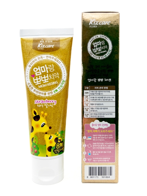 Mukunghwa Детская гелевая зубная паста с рождения Kizcare со вкусом земляники, 75 г Mukunghwa Детская гелевая зубная паста с рождения Kizcare со вкусом земляники, 75 г