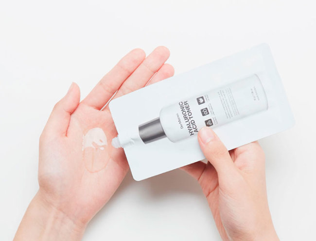 DerMeiren Hyaluronic Acid Toner Тонер увлажняющий с гиалуроновой кислотой, 30 г DerMeiren Hyaluronic Acid Toner Тонер увлажняющий с гиалуроновой кислотой, 30 г