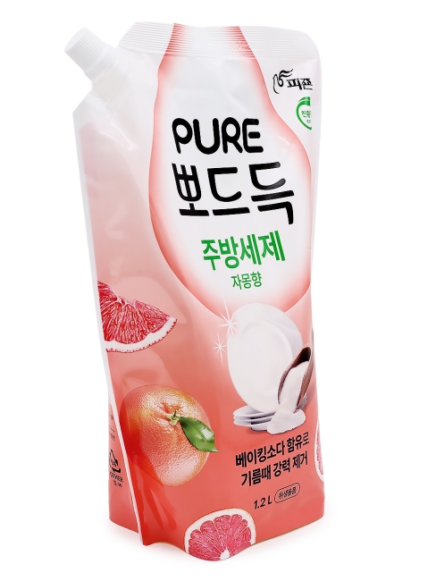 Pigeon Corp. Средство концентрированное для мытья посуды с ароматом Грейпфрута Pure Grapefruit Detergent, 1200 мл