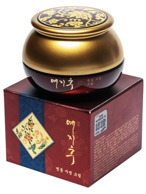 Bergamo Крем для лица с экстрактом красного женьшеня Yezihu Ginseng Cream, 50 г Bergamo Крем для лица с экстрактом красного женьшеня Yezihu Ginseng Cream, 50 г