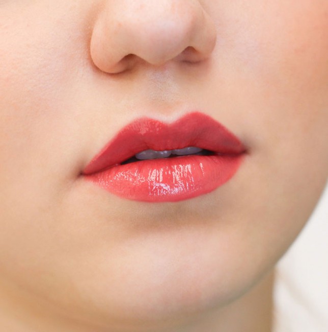 Sante Lip Lacquer Блеск для губ 04 Коралловый, 9 мл Sante Lip Lacquer Блеск для губ 04 Коралловый, 9 мл