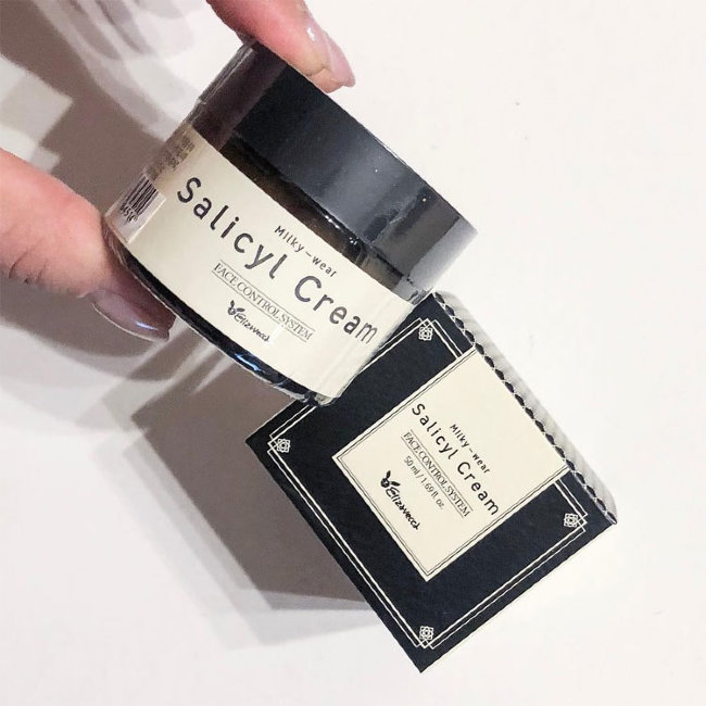 Elizavecca Milky Wear Salicyl Cream Крем для лица салициловый с эффектом пилинга, 50 мл Elizavecca Milky Wear Salicyl Cream Крем для лица салициловый с эффектом пилинга, 50 мл