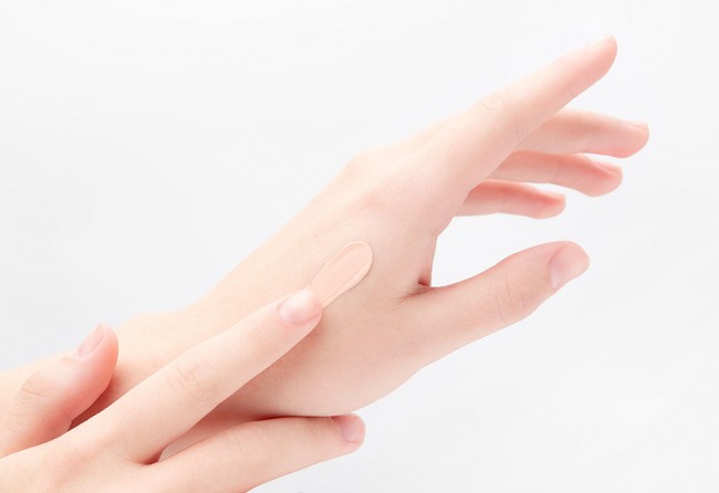 Sante Naturkosmetik Soft Cream Foundation Тональный крем № 01 Фарфоровый, 30 мл