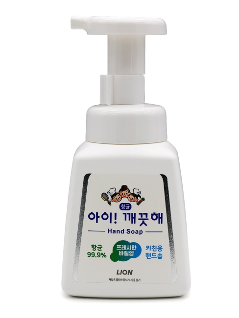 LION Жидкое пенное кухонное мыло для рук антибактериальное с ароматом базилика Ai Kekute Foam Hand Soap Kitchen, 250 мл