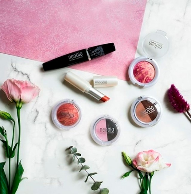 Neobio Двойные тени для век 02 Коричневое шампанское, 2,5 г