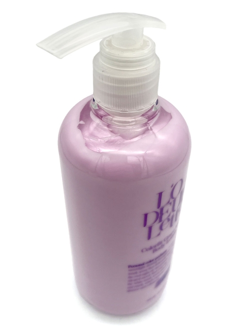 L'odeurlette Парфюмированный лосьон для тела с ароматом белого мускуса In England Colorfit Grace Musk Body Lotion, 500 мл