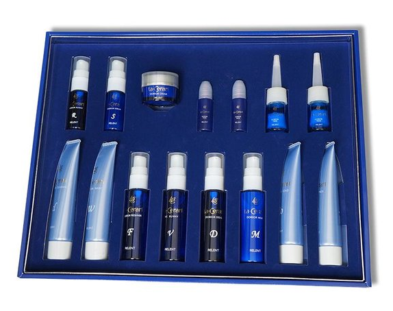 La Cerarl 50th Anniversary Set Подарочный набор к 50 Юбилею линии 12 средств, 15 предметов La Cerarl 50th Anniversary Set Подарочный набор к 50 Юбилею линии 12 средств, 15 предметов