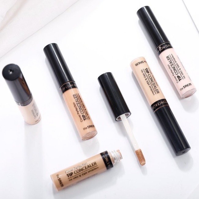 The Saem Консилер для маскировки недостатков Cover Perfection Tip Concealer 01. Clear Beige, 6,5 г The Saem Консилер для маскировки недостатков Cover Perfection Tip Concealer 01. Clear Beige, 6,5 г