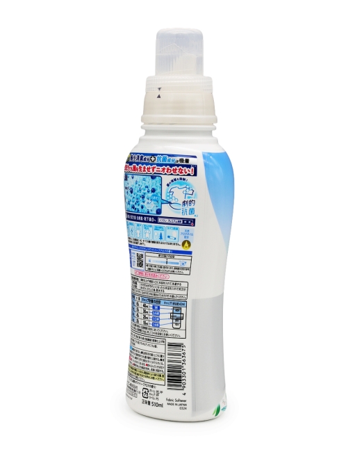 LION Кондиционер для белья антибактериальный аромат цветущего луга Soflan Premium White Herb Aroma, 510 мл