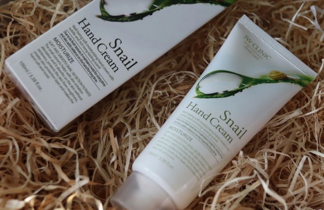 3W Clinic Комплект увлажняющих кремов для рук с муцином улитки Moisturizing Snail Hand Cream, 2*100 мл 3W Clinic Комплект увлажняющих кремов для рук с муцином улитки Moisturizing Snail Hand Cream, 2*100 мл