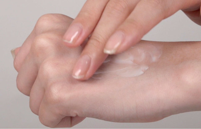 Innisfree Jeju Lava Seawater Deep Cream Глубоко увлажняющий крем с вулканической морской водой, 50 мл Innisfree Jeju Lava Seawater Deep Cream Глубоко увлажняющий крем с вулканической морской водой, 50 мл