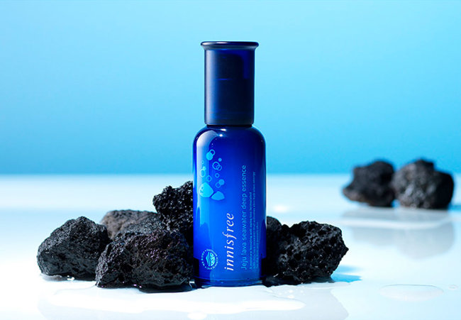 Innisfree Jeju lava Seawater Deep Essence Глубоко увлажняющая эссенция с вулканической морской водой, 50 мл Innisfree Jeju lava Seawater Deep Essence Глубоко увлажняющая эссенция с вулканической морской водой, 50 мл