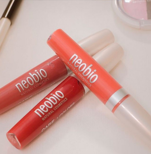 Neobio Блеск для губ 03 фантастический красный, 8 мл Neobio Блеск для губ 03 фантастический красный, 8 мл