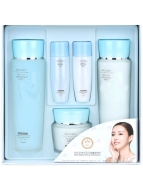 3W Clinic Набор отбеливающих средств для сухой и нормальной кожи из 5 предметов Excellent White Skin Care Set