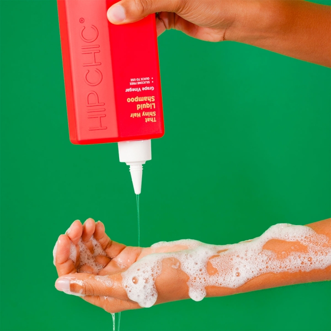 HIP CHIC Шампунь для блеска волос с виноградным уксусом That Shiny Hair Liquid Shampoo, 350 мл HIP CHIC Шампунь для блеска волос с виноградным уксусом That Shiny Hair Liquid Shampoo, 350 мл