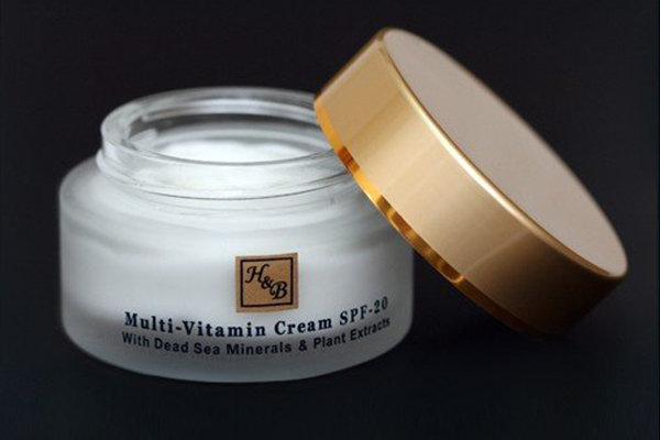 Health and Beauty Крем для лица Мультивитаминный SPF-20, 50 мл Health and Beauty Крем для лица Мультивитаминный SPF-20, 50 мл