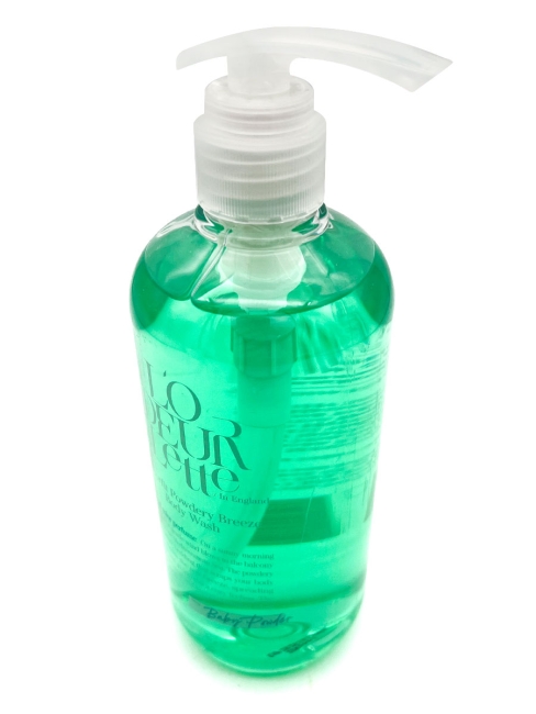 L'odeurlette Парфюмированный гель для душа с ароматом бергамота и детской присыпки In England Colorfit Body Wash Powdery Breeze, 500 мл