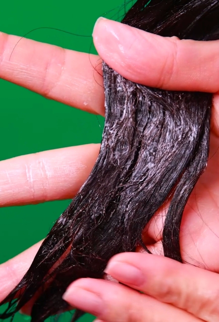 HIP CHIC Кондиционер для сухих и вьющихся волос с виноградным уксусом That Shiny Hair Water To Cream Treatment, 200 мл