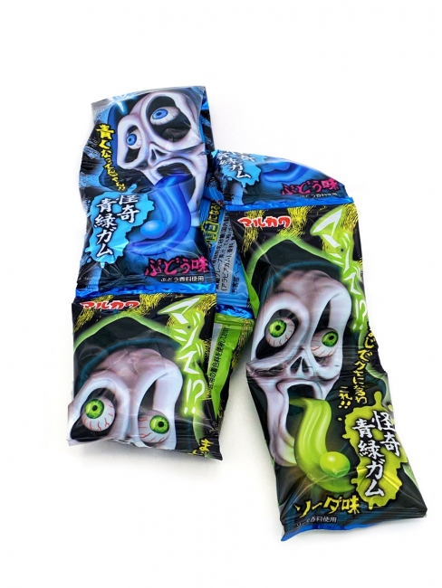 MARUKAWA Aube Жевательная резинка синяя (виноград) и зеленая (содовая), лента из 8 пакетиков по 4 шт, 46 г MARUKAWA Aube Жевательная резинка синяя (виноград) и зеленая (содовая), лента из 8 пакетиков по 4 шт, 46 г