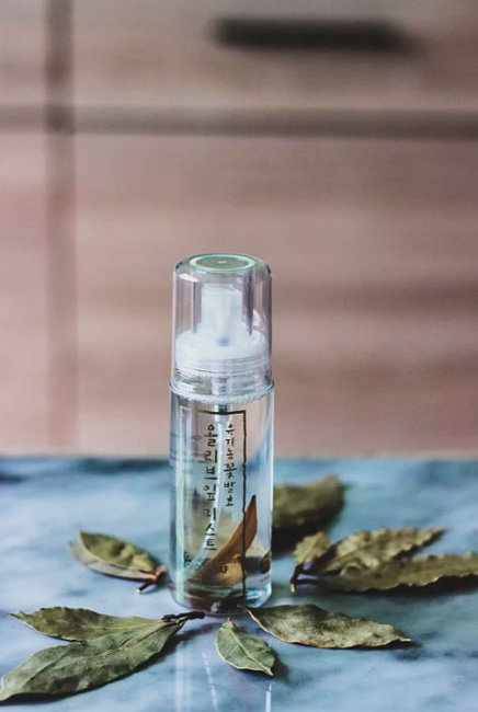 Whamisa Organic Flowers Olive Leaf Mist Спрей для лица на основе цветочных ферментов с экстрактом оливковых листьев, 80 мл Whamisa Organic Flowers Olive Leaf Mist Спрей для лица на основе цветочных ферментов с экстрактом оливковых листьев, 80 мл