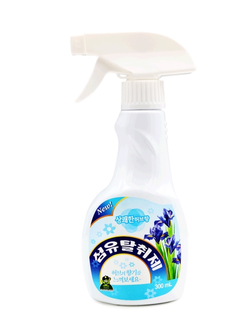 Sandokkaebi Кондиционер-спрей для одежды и текстильных изделий цветочный аромат Fabric Refreshner, 300 мл