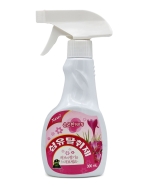 Sandokkaebi Кондиционер-спрей для одежды и текстильных изделий цветочно-травяной аромат Fabric Refreshner, 300 мл