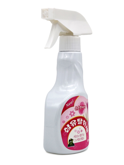 Sandokkaebi Кондиционер-спрей для одежды и текстильных изделий цветочно-травяной аромат Fabric Refreshner, 300 мл Sandokkaebi Кондиционер-спрей для одежды и текстильных изделий цветочно-травяной аромат Fabric Refreshner, 300 мл